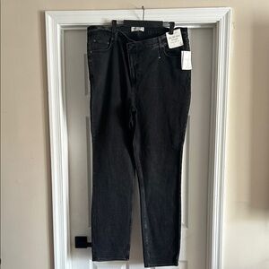 NWT Ambercrombie & Fitch 90’s Black Slim Ultra High Rise Jeans